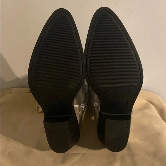 Western boots - Picture 9 of 13